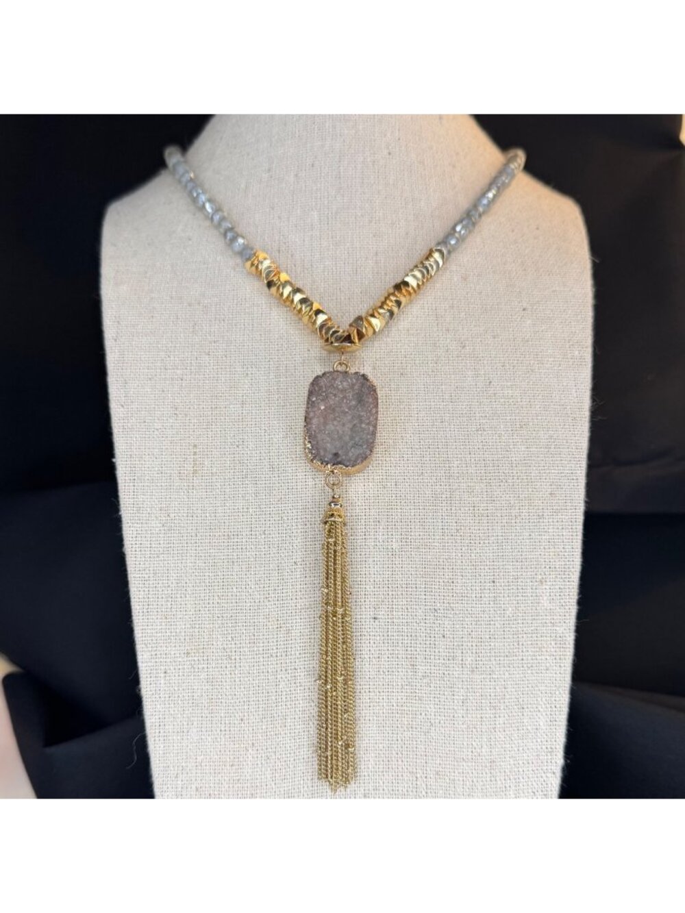 VTG Gold Tone Tassel Necklace Grey Crystal Druzy Gemstone Bead Necklace